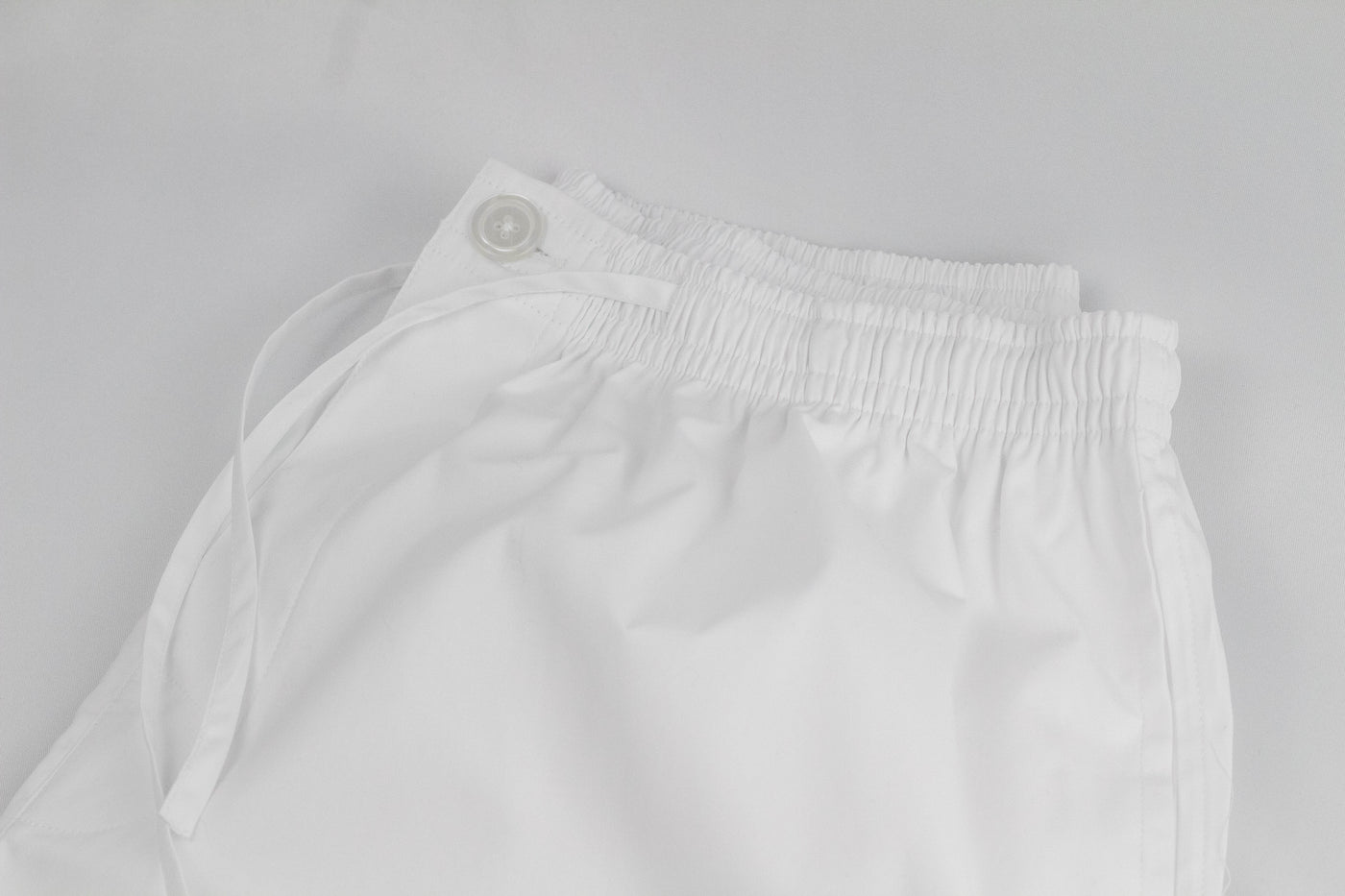 Pijama blanco con vivo marino
